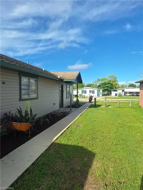 55075509 6th Ave, Fort Myers, FL 33907