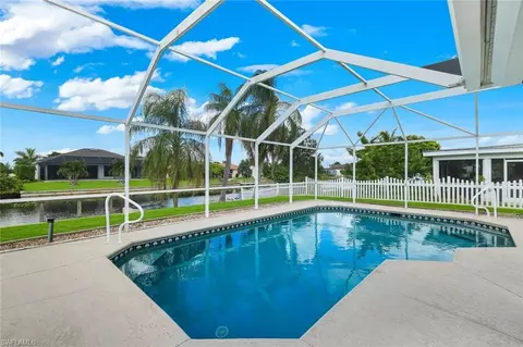 615 SW 39th Ter, Cape Coral, FL 33914