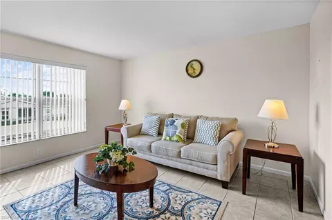 6890 Sandtrap Dr #3, Fort Myers, FL 33919