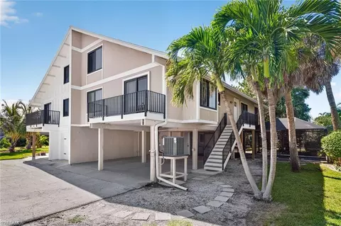 996 Greenwood Ct N, Sanibel, FL 33957