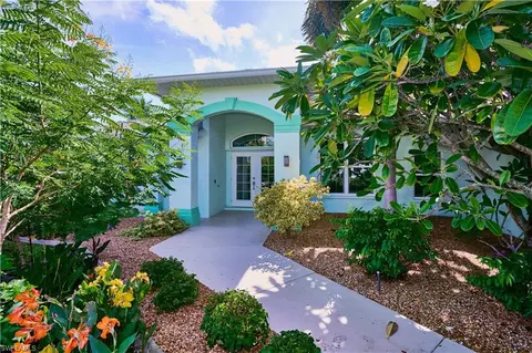 3903 SW 1st Pl, Cape Coral, FL 33914