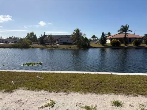 2718 NW 14th Ter, Cape Coral, FL 33993