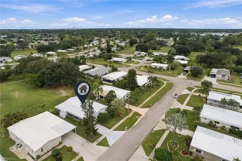 View/Area - 105 Calais Ct, Naples, FL 34112 photo 4 of 8