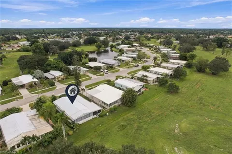 View/Area - 105 Calais Ct, Naples, FL 34112 photo 2 of 8