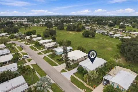 View/Area - 105 Calais Ct, Naples, FL 34112 photo 3 of 8