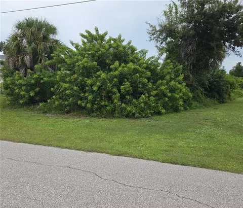 175 Jade St, Rotonda West, FL 33947