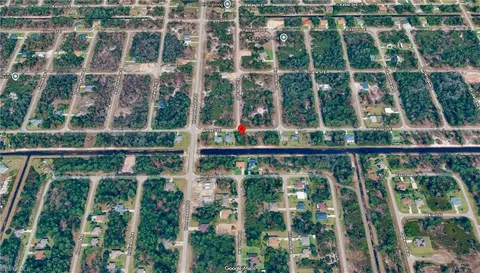 610 Ames St E, Lehigh Acres, FL 33974 photo 8