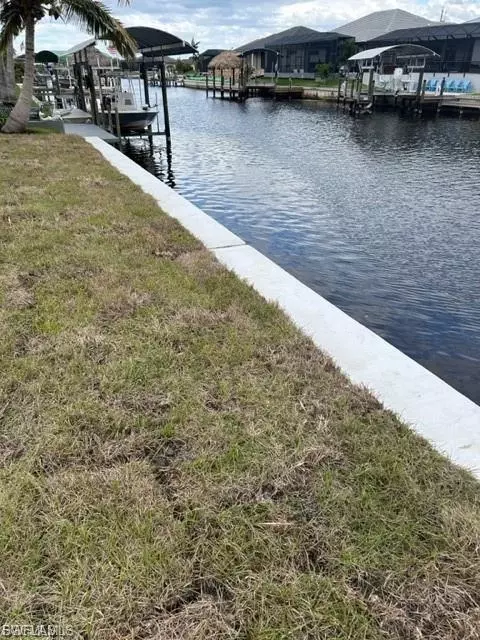 1239 NW 39th Ave, Cape Coral, FL 33993