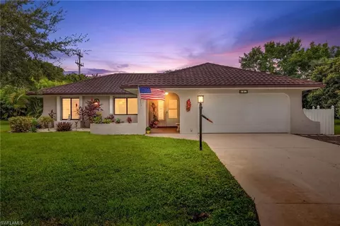 692 Morningmist Ln, Lehigh Acres, FL 33974
