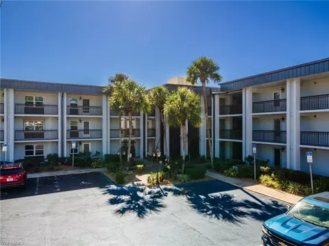 1740 Pine Valley Dr #210, Fort Myers, FL 33907