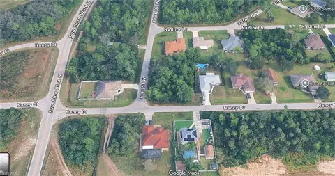 2848 Nancy Dr, Lehigh Acres, FL 33971 photo 9