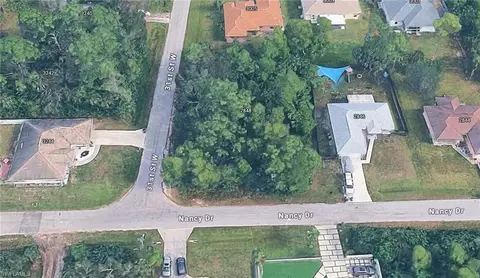 2848 Nancy Dr, Lehigh Acres, FL 33971 photo 8