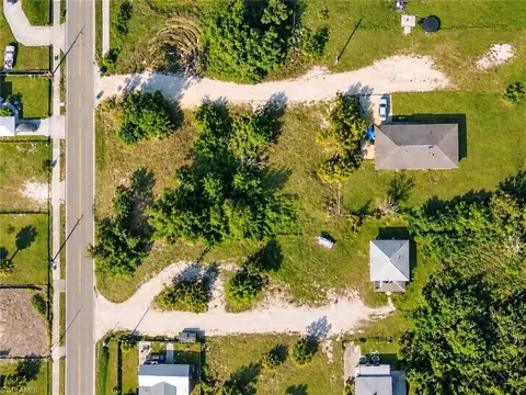 3510 N Grimsley Ct, Fort Myers, FL 33916