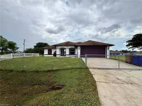 4401 27th St SW, Lehigh Acres, FL 33973