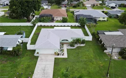 3820 SE 10th Pl, Cape Coral, FL 33904