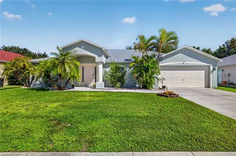 2502 Nature Pointe Loop, Fort Myers, FL 33905