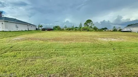 3722 NE 13th Ave, Cape Coral, FL 33909