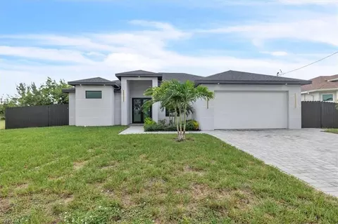 2107 SW 15th Pl, Cape Coral, FL 33991