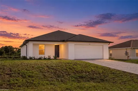 6034 Stratton Rd, Fort Myers, FL 33905