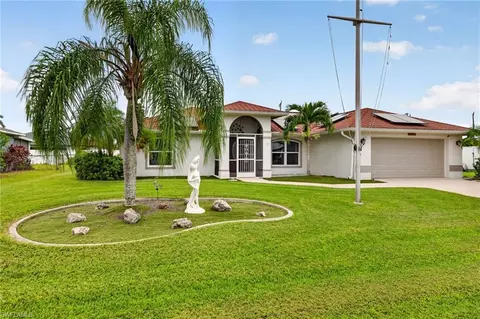240 SE 28th Ter, Cape Coral, FL 33904