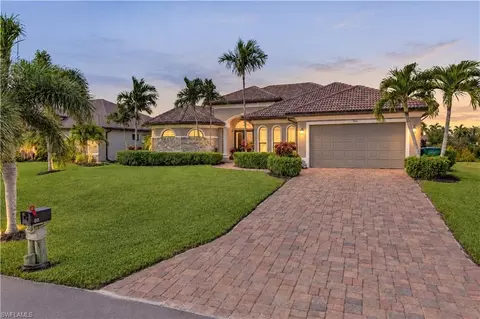 828 NW 39th Ave, Cape Coral, FL 33993