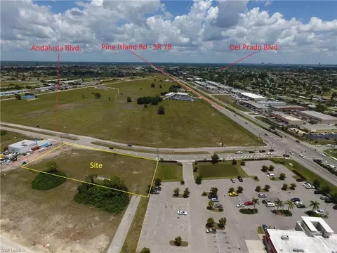 428-444 Andalusia Blvd, Cape Coral, FL 33909