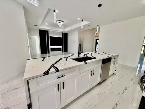 Kitchen - 600 E 7th St, Lehigh Acres, FL 33972 photo 6 of 8