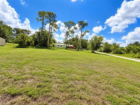 Exterior - 600 E 7th St, Lehigh Acres, FL 33972 photo 2 of 6
