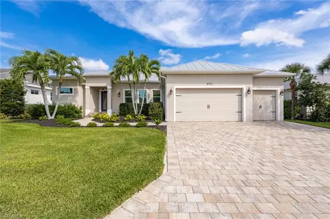 8702 Lakefront Ct, Fort Myers, FL 33908