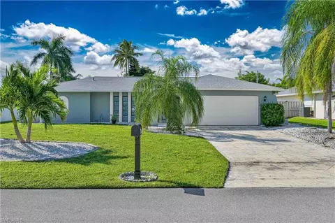 2202 SE 13th St, Cape Coral, FL 33990