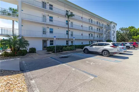 1580 Pine Valley Dr #414, Fort Myers, FL 33907