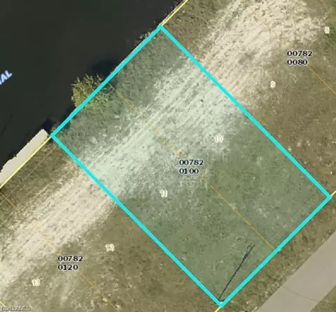 1020 SE 13th Ave, Cape Coral, FL 33990