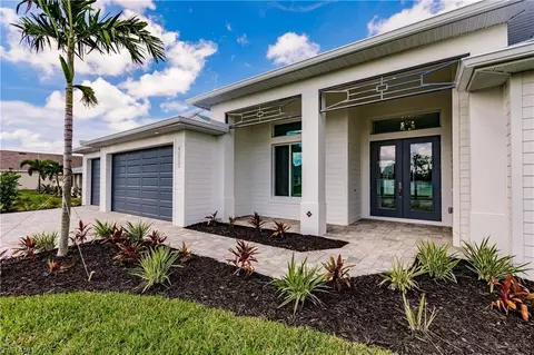 4000 SW 16th Pl, Cape Coral, FL 33914