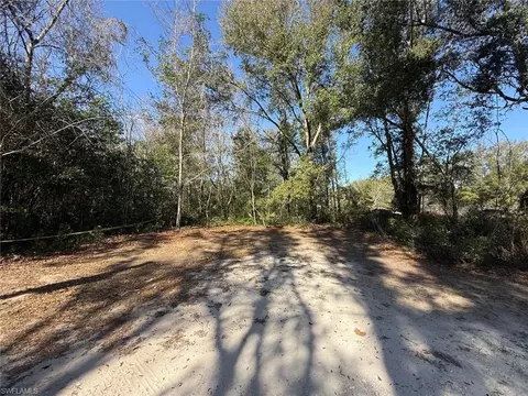 1028 Hansen St E, Lehigh Acres, FL 33974