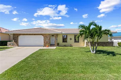 145 Bayshore Ct, Punta Gorda, FL 33950