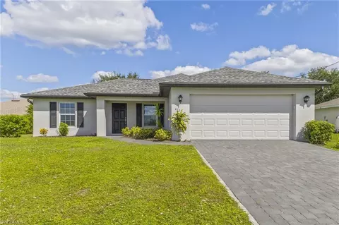4137 NE 14th Pl, Cape Coral, FL 33909