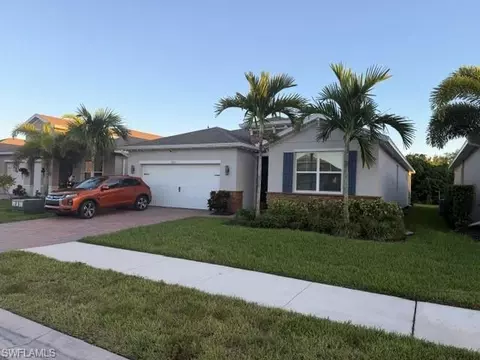 832 Heather Lake Ave, Cape Coral, FL 33993