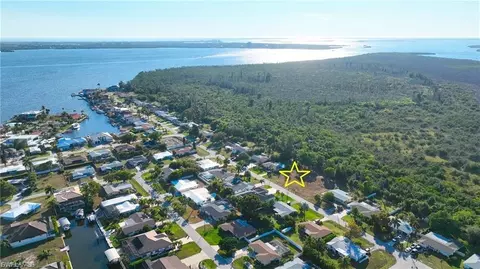 5842 SW 1st Ct, Cape Coral, FL 33914