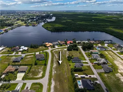 2708 NW 45th Ave, Cape Coral, FL 33993