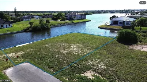 1919 NE 10th Ave, Cape Coral, FL 33909