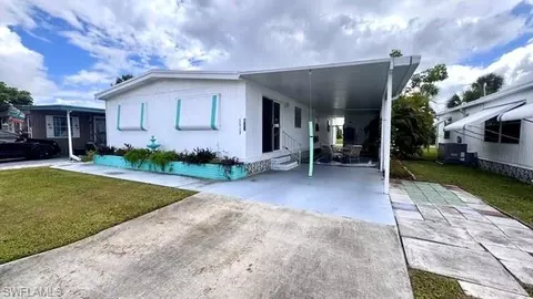 5518 Virginia Dare Ln, North Fort Myers, FL 33917