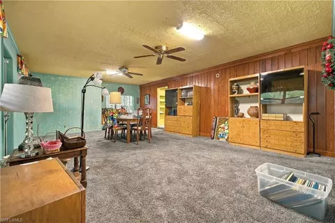 Living - 426 W Crescent Dr, Clewiston, FL 33440 photo 1 of 4
