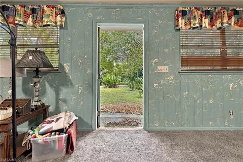 Entry Way - 426 W Crescent Dr, Clewiston, FL 33440 photo 2 of 3
