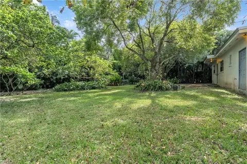 Exterior - 426 W Crescent Dr, Clewiston, FL 33440 photo 4 of 7