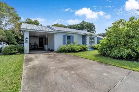 Exterior - 426 W Crescent Dr, Clewiston, FL 33440 photo 5 of 7