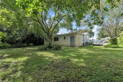 Exterior - 426 W Crescent Dr, Clewiston, FL 33440 photo 3 of 7