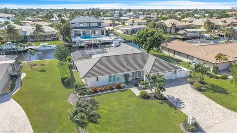 1034 N Waterway Dr, Fort Myers, FL 33919
