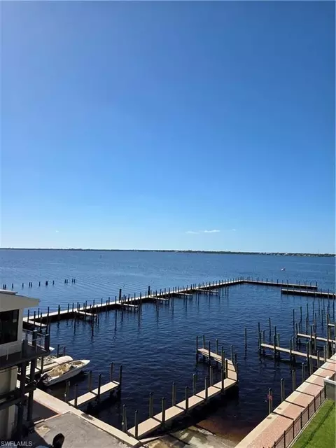 2350 W 1st St #501, Fort Myers, FL 33901