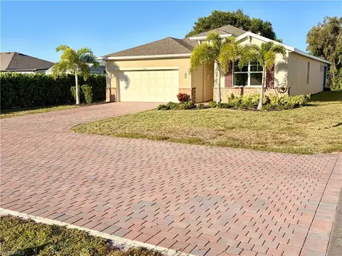 394 Spring Hill Lake Loop, Cape Coral, FL 33993