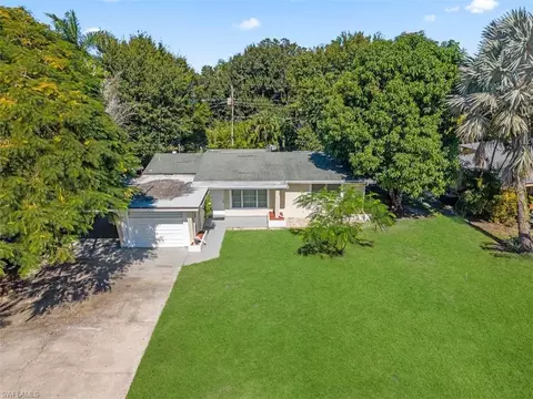 4051 Rainbow Dr, Fort Myers, FL 33916